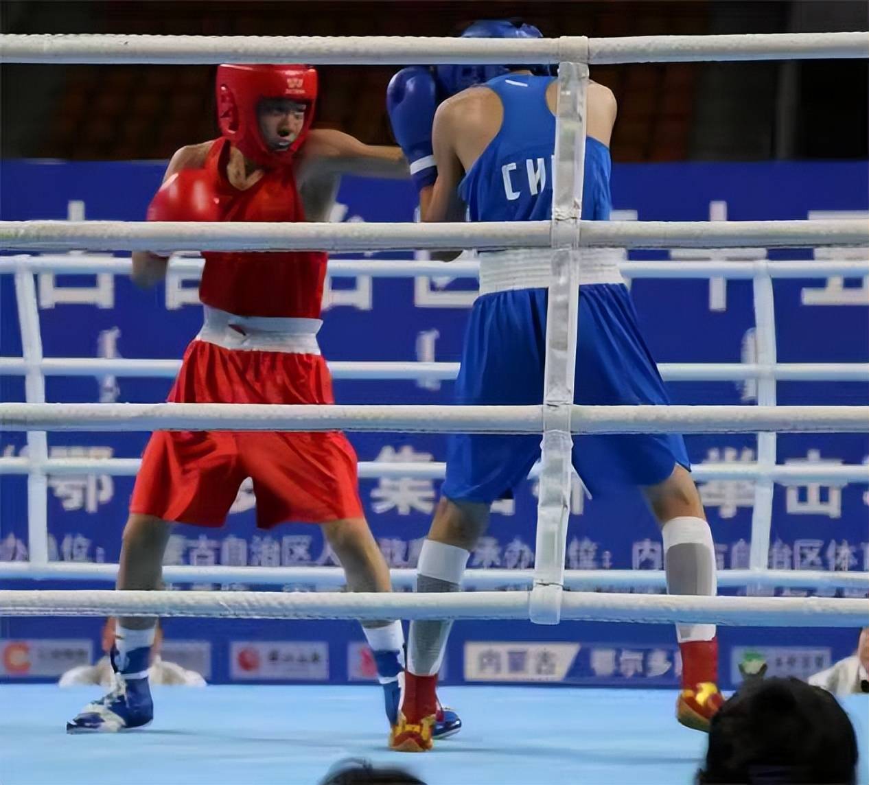 拳击总决赛即将打响，冠军归属成谜