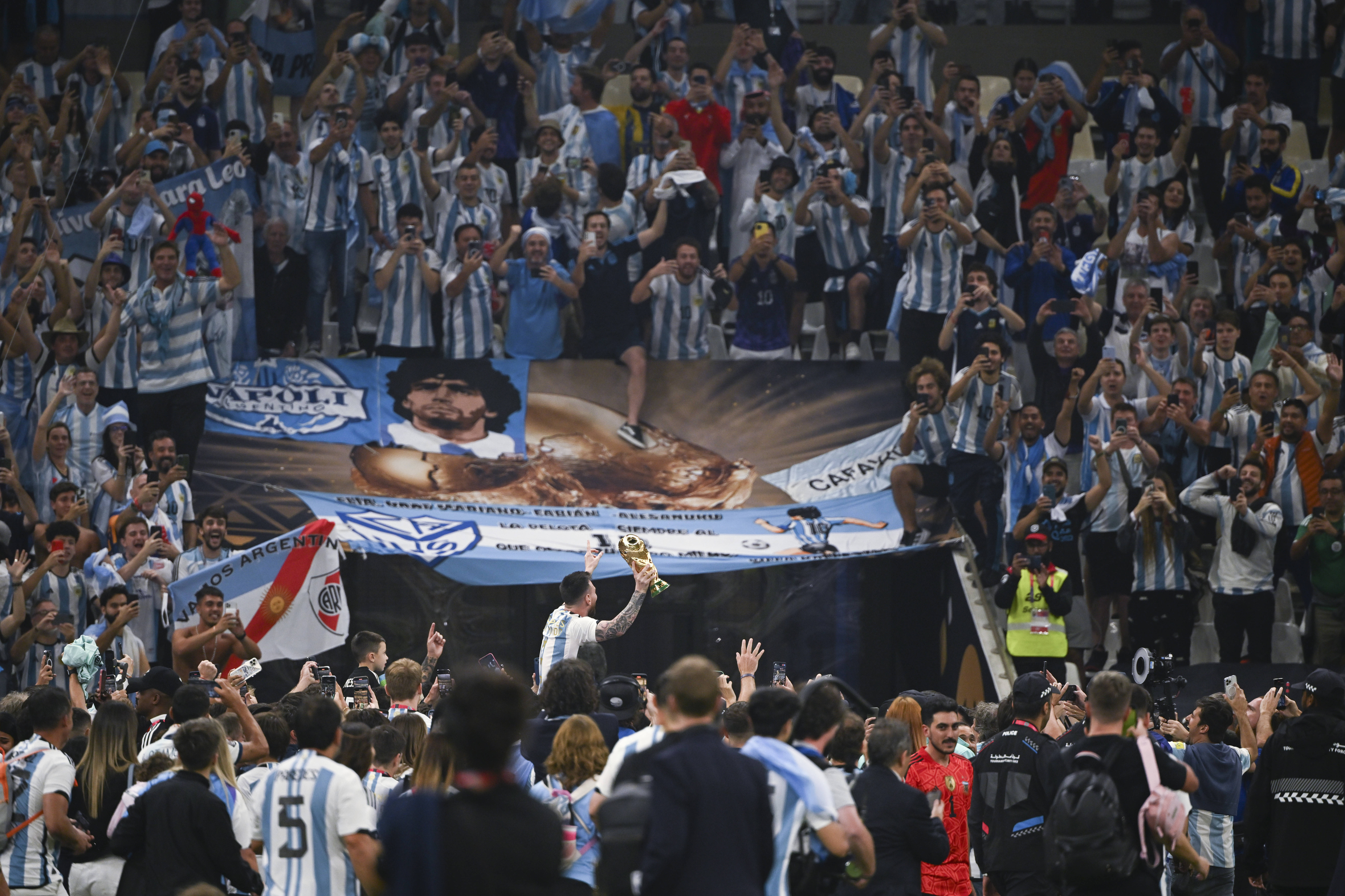 世界杯热度飙升,网友热议不断的简单介绍 世界杯热度飙升,网友热议不断的简单介绍