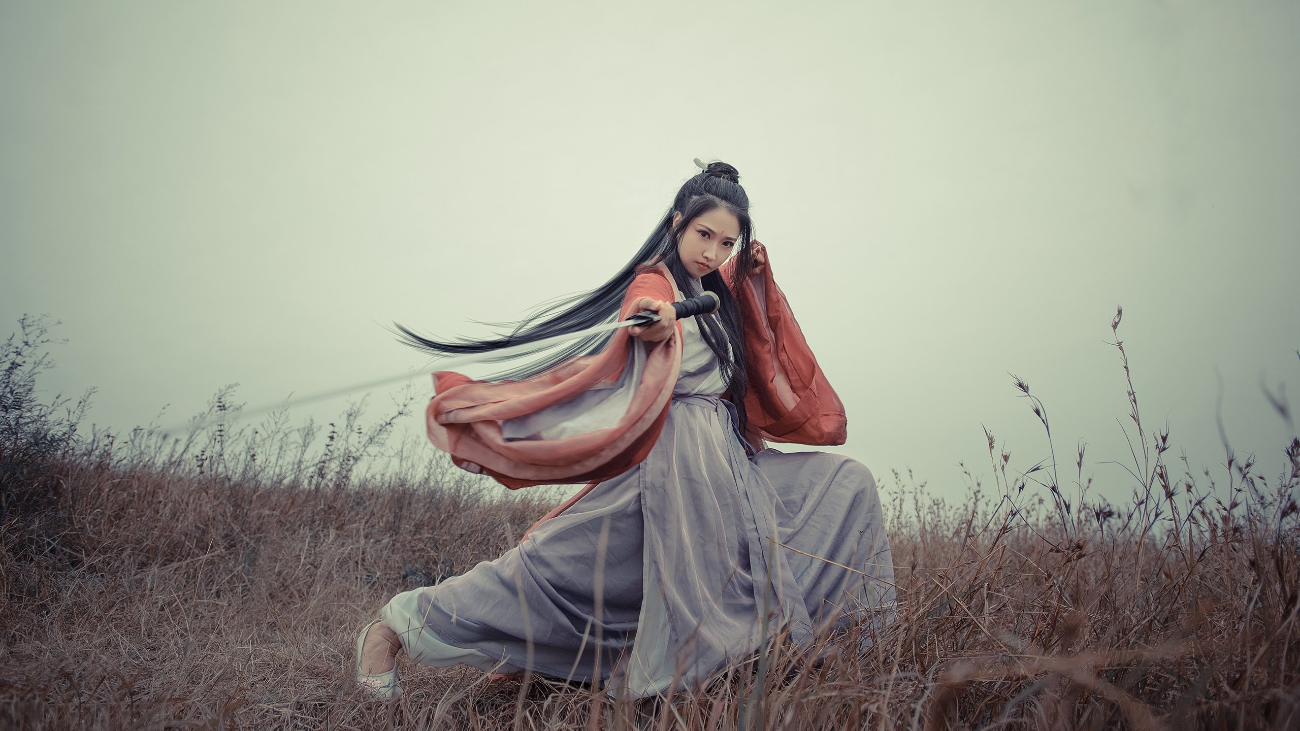 双重锁链，当锋线与后卫共同编织的牢笼