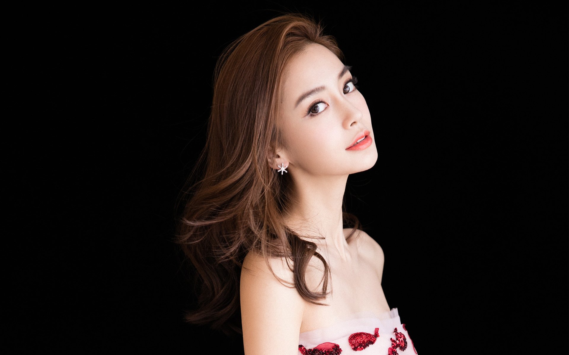 开云体育-当篮球大脑侵入F1赛道，约基奇如何在76人国王鏖战中接管摩纳哥街道