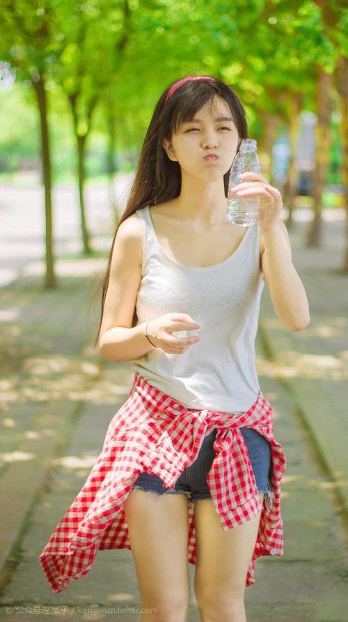 开云体育平台APP-美利坚的归化之刃，当莱万在多哈的星空下，为星条旗劈开非洲雄鹰的翅膀